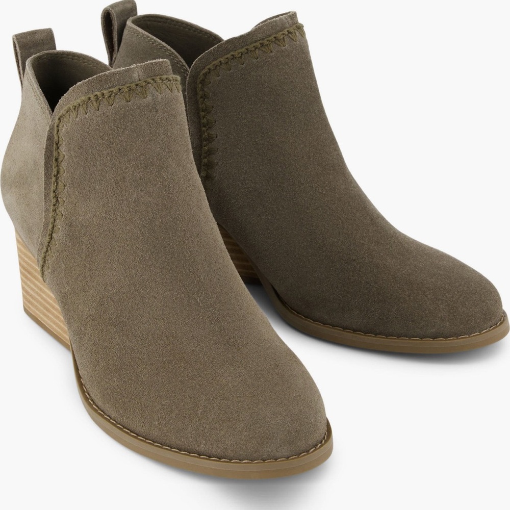 TOMS Women's Kaia booties NWT